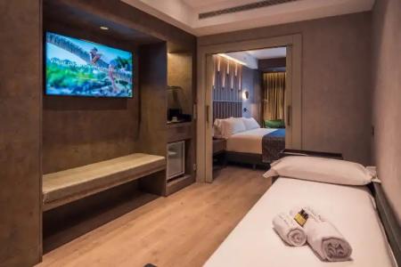 Catalonia Gran Vía - 17