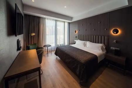 Catalonia Gran Vía - 11