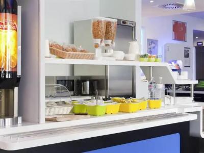 ibis budget Warszawa West Station - 7