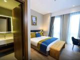 Deluxe Double room with city view
