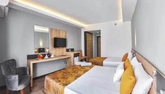 Clover Magic Park Side Otel - 33