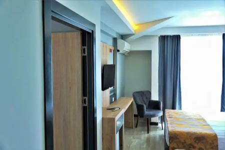 Clover Magic Park Side Otel - 2