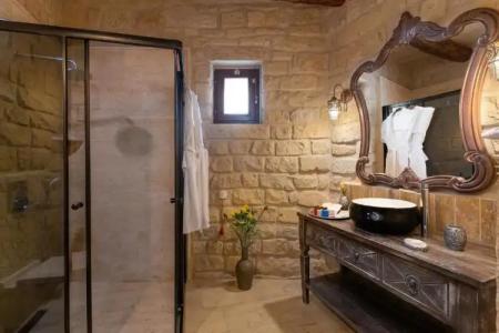 Elysion Cave Suites - 82