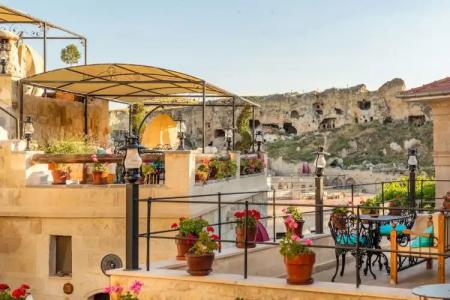 Elysion Cave Suites - 25