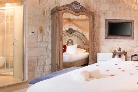 Elysion Cave Suites - 28