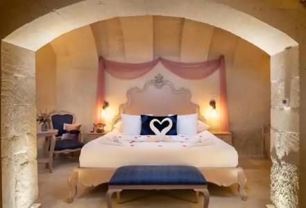 Elysion Cave Suites - 67