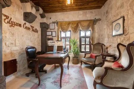 Elysion Cave Suites - 14