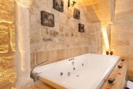 Elysion Cave Suites - 91