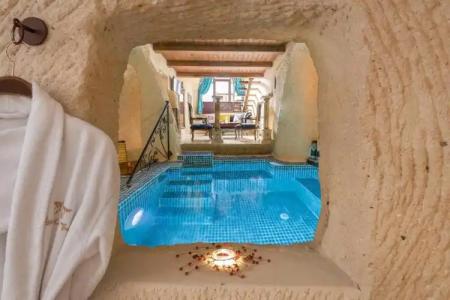 Elysion Cave Suites - 71
