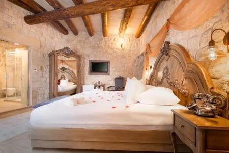 Elysion Cave Suites - 55