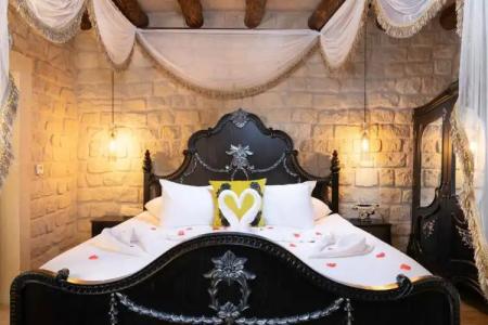 Elysion Cave Suites - 80