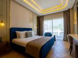 Standard room with land view