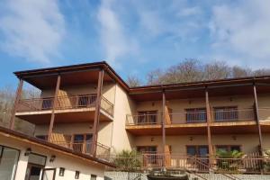 Oazis (Pitsunda), Pitsunda