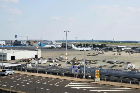 Moxy Cologne-Bonn Airport - 15