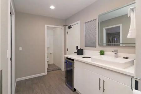 The Sands of La Jolla - 77