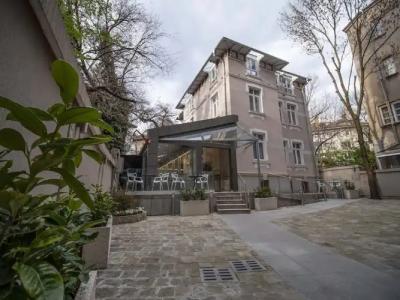 The Moon Boutique - 16