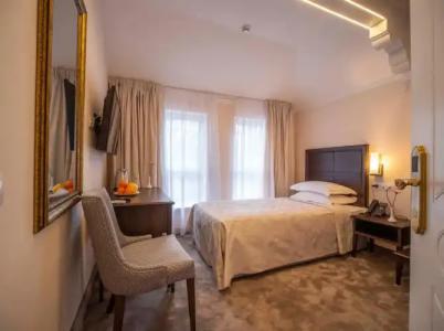 The Moon Boutique - 27