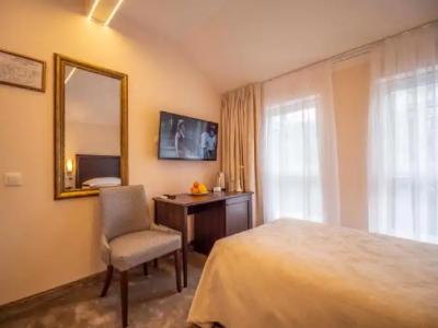 The Moon Boutique - 25