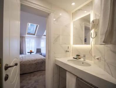 The Moon Boutique - 7