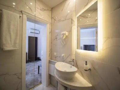 The Moon Boutique - 8