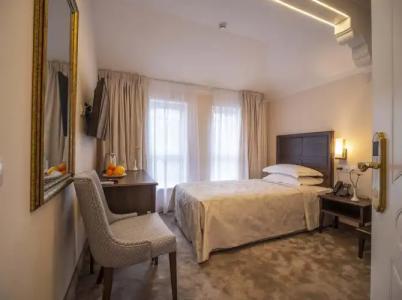 The Moon Boutique - 34