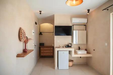 Atma Beach Rooms & Suites - 20