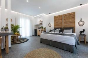 Naxian Secret, Naxos Chora