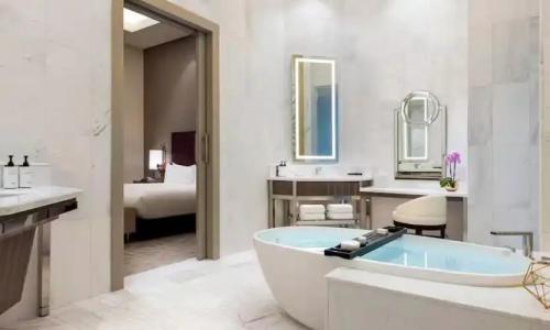 Crockfords Las Vegas, Lxrs & Resorts - 59