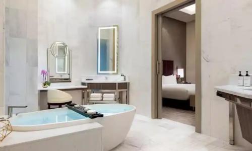 Crockfords Las Vegas, Lxrs & Resorts - 83