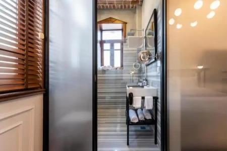 Peranox Boutique - 9