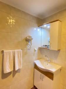 Dream Town & Restaurant - 9