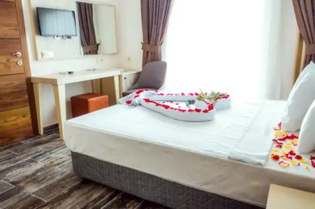 Dream Town & Restaurant - 2