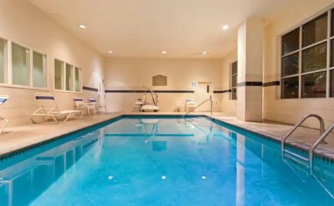 Fairfield Inn & Suites by Marriott Seattle Downtown/Seattle Center - 16