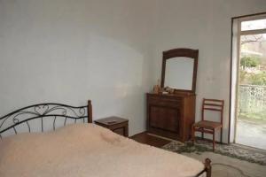 House on Molodezhnaya 12, Rapitsa