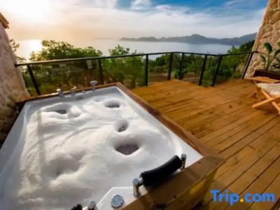 Vista Del Amor Faralya - 244