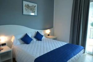 Carlton Riviera, Cefalu