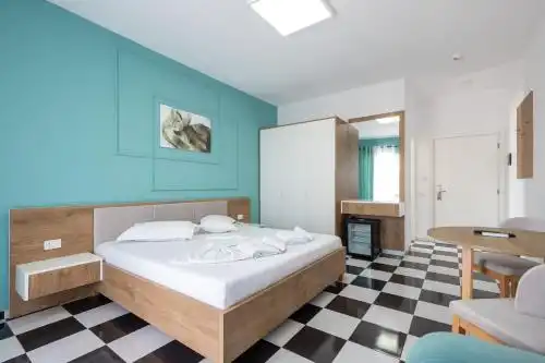 Compas Boutique - 16