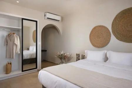 The Noverian Bios Santorini - 5