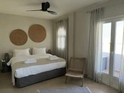 The Noverian Bios Santorini - 111