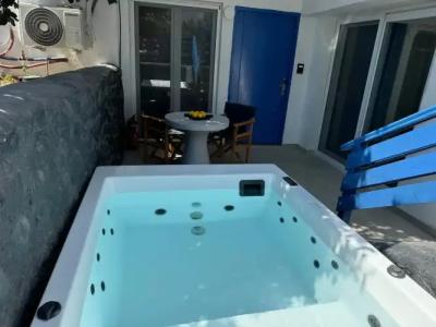 The Noverian Bios Santorini - 136