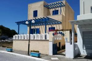 Dilino Hotel, Kamari