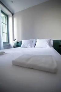 Acron of Plaka by YHA - 5