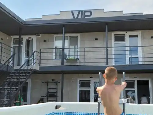 VIP - 3