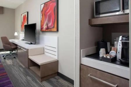 Hilton Garden Inn Charlotte Waverly - 43