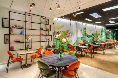 Ivis 4 Boutique - 12