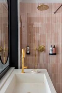 L'Avventura Athens - 30