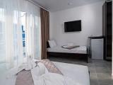 Triple Room with Pool View