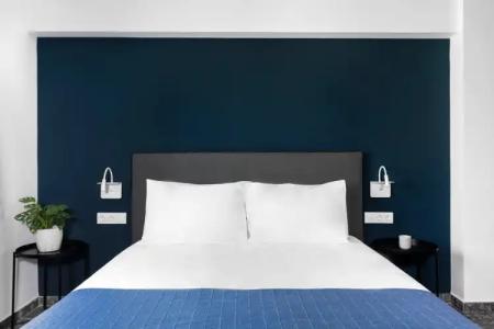 Play Theatrou, a member of Browns - 112