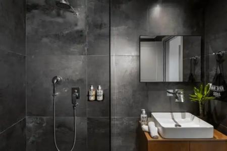 Play Theatrou, a member of Browns - 107