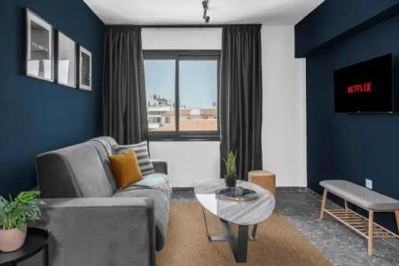 Play Theatrou, a member of Browns - 115